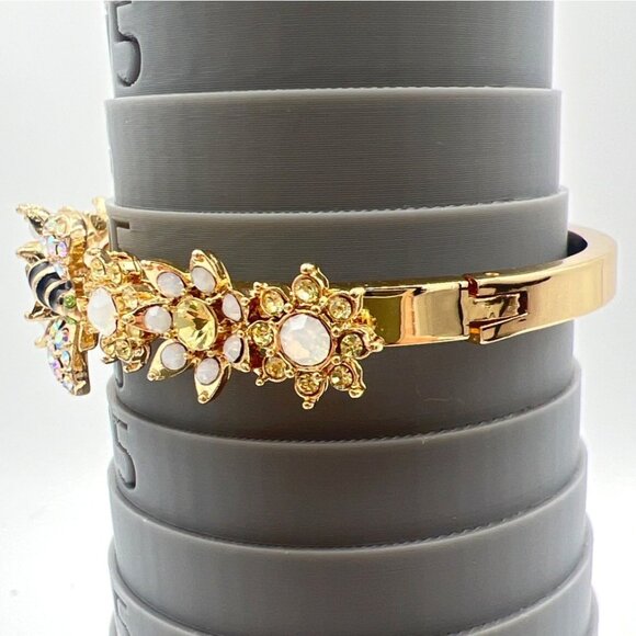 Betsey Johnson Hinged Bangle Bracelet Sz 6.75 Bee Flowers Rhinestones AB - Picture 4 of 7